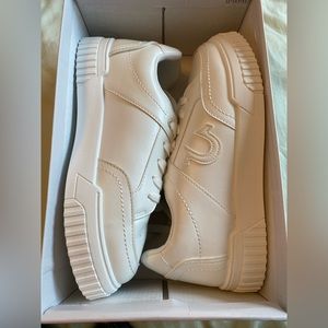 RARE NWT True Religion Womens shoes 🖤